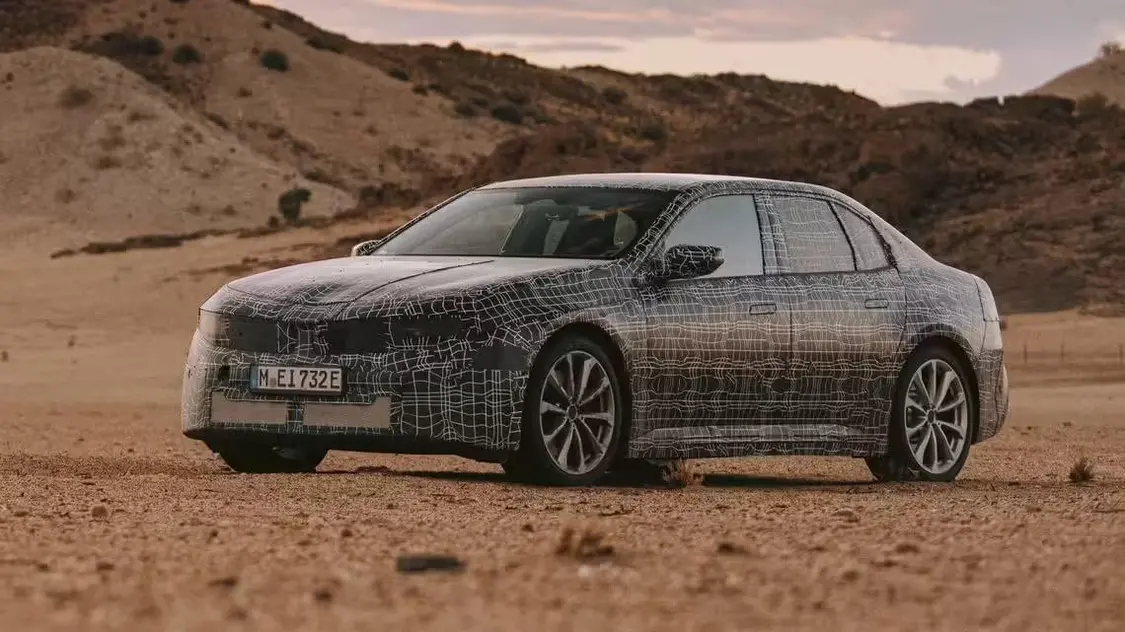 寶馬 M350 轎車原型路測圖曝光:預估 400 馬力