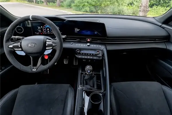 可合法上路的TCR賽車！現代伊蘭特特別版發布：提供6速手波