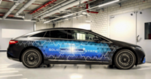 豐田搶跑固態電池,中國靠一招破局,誰能笑到最后?