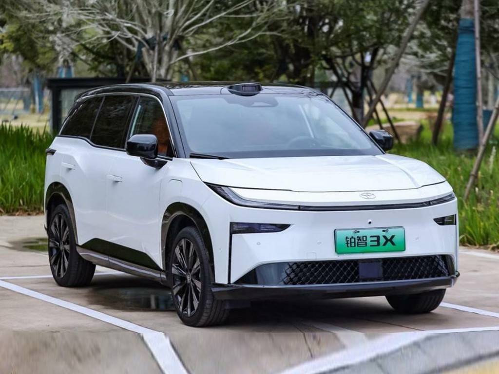 北京現代EO羿歐上市,11.98萬起能撬動純電SUV市場?