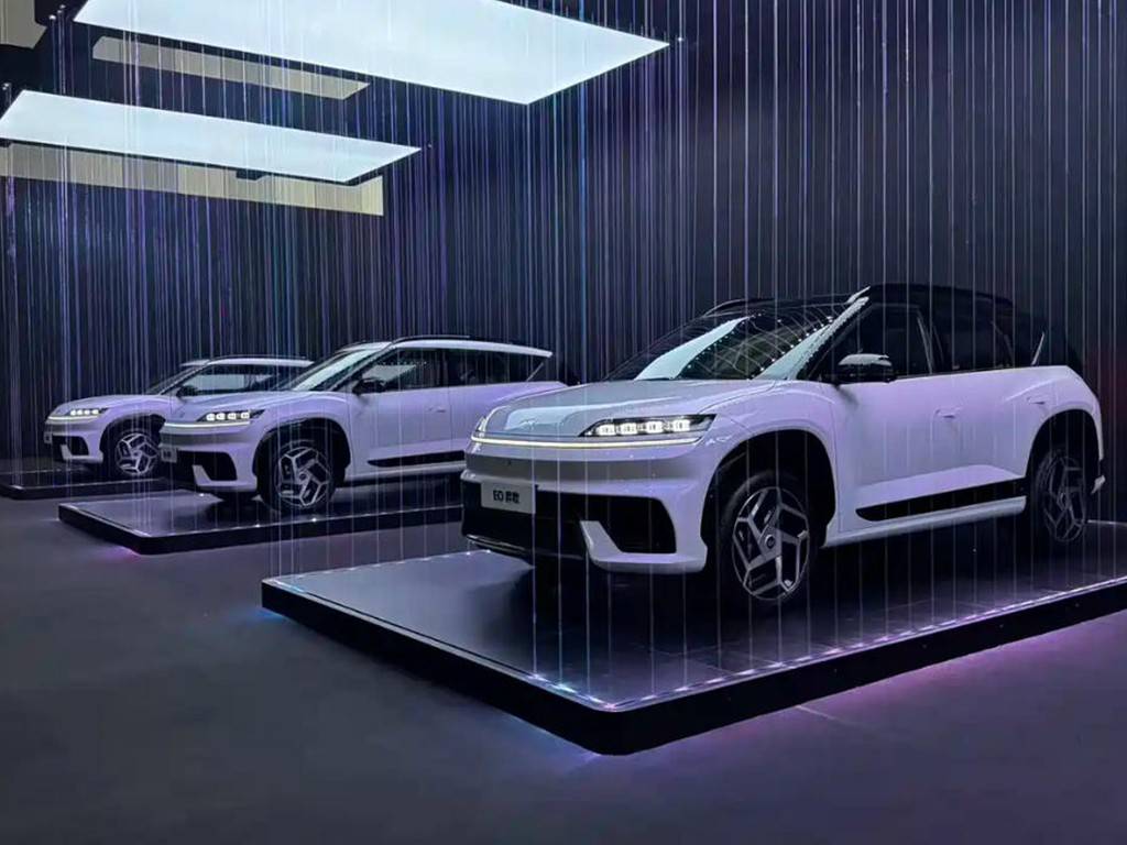 北京現代EO羿歐上市,11.98萬起能撬動純電SUV市場?