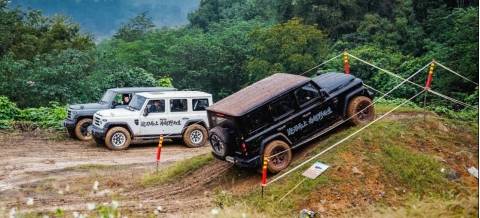 荒野趣玩212 T01柴油版,越野場(chǎng)上的用實(shí)力續(xù)寫半世情懷