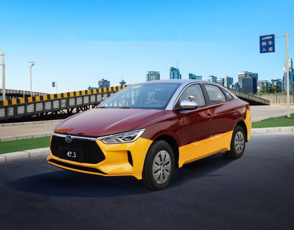 沒(méi)苦硬吃是吧?電動(dòng)車(chē)還有手動(dòng)擋?還是比亞迪出的?