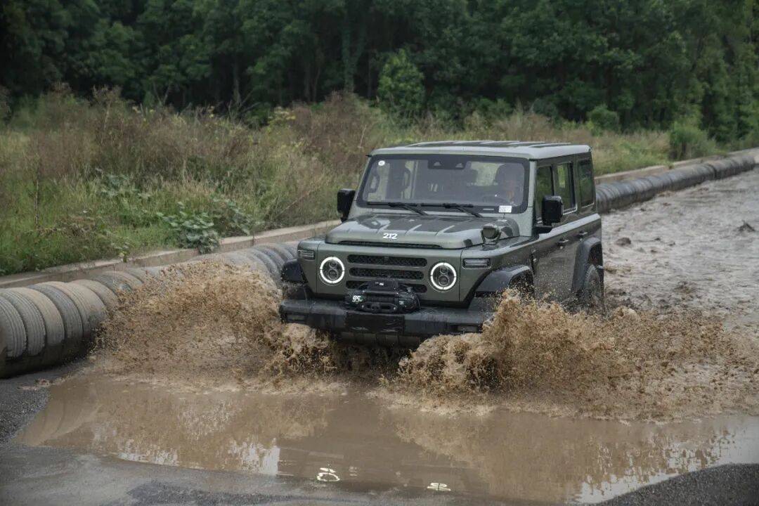 “越野汽車出行指南針”及相關標準建立,為越野學這一學科從理論走向工程應用搭建了重要橋梁