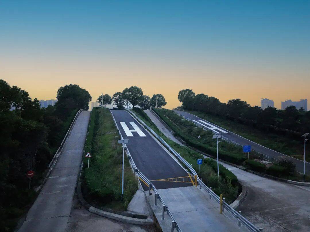 “越野汽車出行指南針”及相關標準建立,為越野學這一學科從理論走向工程應用搭建了重要橋梁