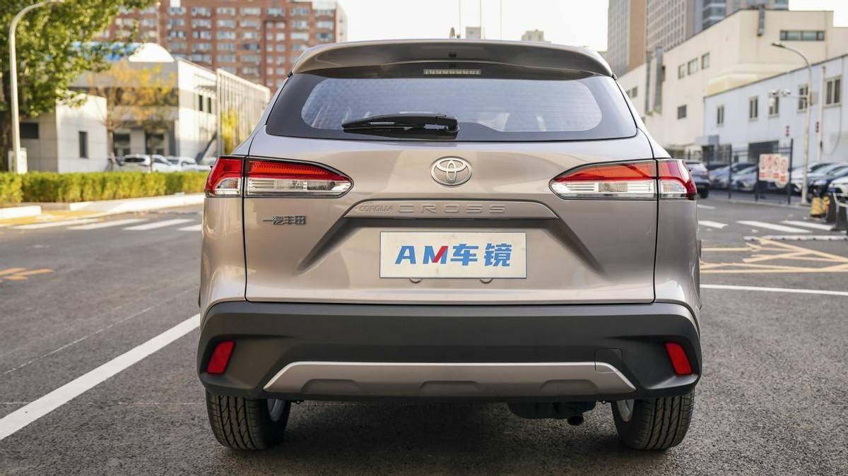 探店全新卡羅拉銳放:9.68萬起合資家用SUV,穩坐爆款寶座