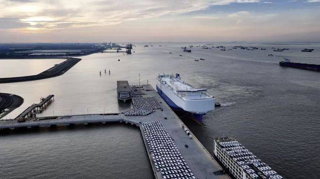 2025年10月汽車產銷五組數據,說明了什么情況?